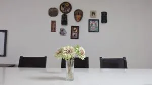 Adorable 2 bedroom garden suite - 布伦特伍德湾