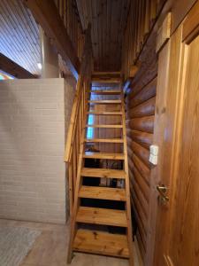 Smaller Äijänhonka Cottage