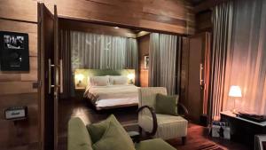 Waterfall Lodge Wood-Fire place, Sauna & Ice-Bath