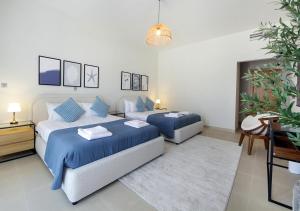 Luxury Villa With breathtaking View And Beach Access