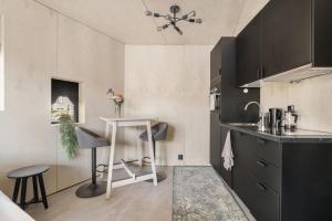 Architectural Studio I Private Balcony