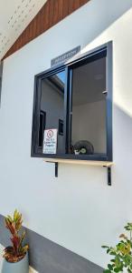 Sisters Real Escapes - Private Bedroom with Shared Bathroom