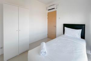 Spacious and Restfull 3BR at Bale Hinggil Apartment By Travelio