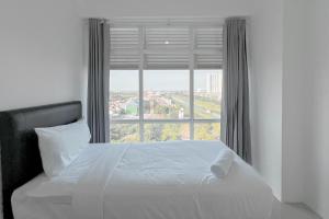 Spacious and Restfull 3BR at Bale Hinggil Apartment By Travelio