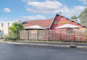 Hotels B&B HOTEL Bordeaux Merignac Cadera Aeroport : photos des chambres