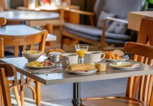 Hotels B&B HOTEL Bordeaux Merignac Cadera Aeroport : photos des chambres