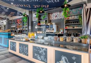 Hotels B&B HOTEL Bordeaux Merignac Cadera Aeroport : photos des chambres