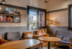 Hotels B&B HOTEL Bordeaux Merignac Cadera Aeroport : photos des chambres