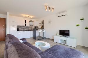 Marica - App Marabella - MPolo