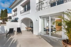 Semi-detached Villa with Sea Views - Istán