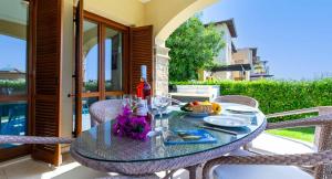 Lovely Ground Floor Apartment Pomos with Private Garden and Communal Pool - Aphrodite Hills Resort