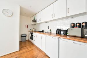 Lovely 2-Bed, sleeps 6, Near Stratford station & Abba Voyage,