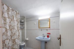 Old town studio with balcony, Marylees studios #3