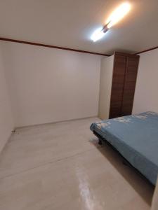 Sinchon House close to the airport