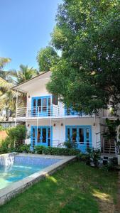 BOHO BY THE BEACH Resort