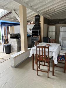 Locação temporada casa a 300 mt dá praia