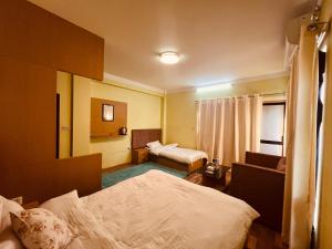 Chubasha Chautara Restro & Inn