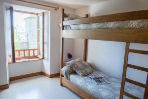 Maisons de vacances Gite Gites de France 6/7 personnes au Fau de Peyre : photos des chambres