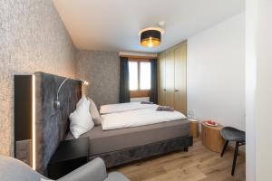 Standard Double Room room in Berghaus Diavolezza