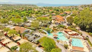 Camping Domaine Berrua - Maeva Sélection - 阿尔伯尼
