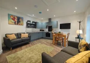 Chaff House - Orange Elephant - Alphington