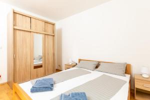 Aleksic - App Veliki A1 - MPolo