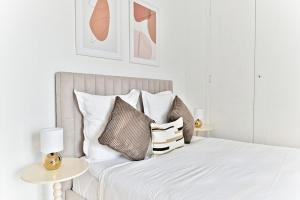 Charming very spacious apartment, Paris 9ème