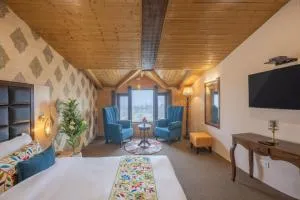 Echor Kashmir Holidays Resort Srinagar - Kanzalwan