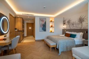 Liberty Fabay - UltraInclusive