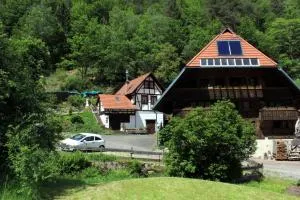 Separates Ferienhaus Speicherhäusle auf dem Hasenhof mit eigener Terrasse mit Grill, Kachelofen, WLAN - هورنبرغ