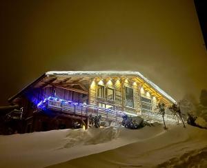 Chalets Chalet mitoyen - Jacuzzi - Cousinade I : Chalet Supérieur