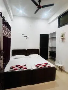 Janki sadan Near Ram Janam Bhumi - Sultānpur