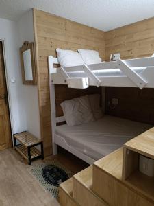 Studio 4-6 couchages.pied des pistes.Résidence Montana1