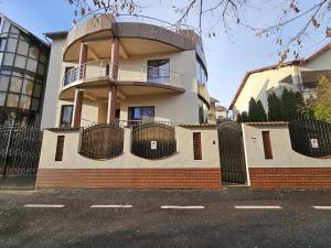 Cozy Apartment with 3 rooms