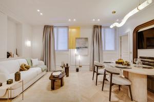 Appartements Maison Galante-s apartments with Services in Louvre - Rue des Dechargeurs : photos des chambres