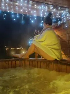 Domek z Jacuzzi w Cenie -Solina - Łobozew