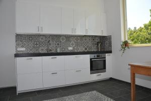 Guesthouse 70m2 with private garden and free parking