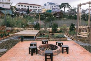 Nhà Ba Gian Homestay Đà Lạt