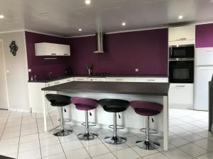Maisons de vacances Maison au coeur de l Auvergne pour 15 personnes : Maison 4 Chambres