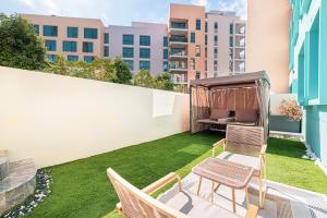 Luxury Huge 1BR apartment With Private Garden in Uptown Al Zahia