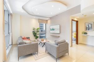 Sophisticated and Elegant 2BR in Downntown Dubai - 4-star hotels in Dubai