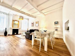 ApartHotel Riviera - Maison de la Poissonnerie - Vieille Ville - Grand Appartement 3 piece AC - 5min de la Promenade des Anglais