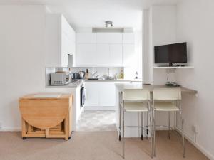 The Sloane Apartment