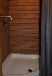 Traditional Log Cabin next to Harry Potter Studios