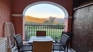 CAP ESTÉREL studio 4 pers équipé, belle vue Golf, centre village PIERRE & VACANCES , PARKING inclus et 5 PISCINES accès gratuit, CLIM, WIFI, TV, lave-vaisselle et lave-linge,four, plancha