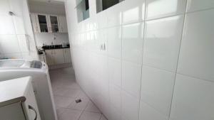 Apto Enseada completo