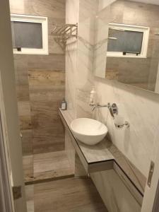 Monoambiente centrico al frente en mardel