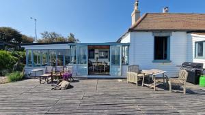 A Cosy Cabin at Cuckmere Haven