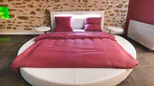 Appartements La reine dorel chambre romantique : photos des chambres