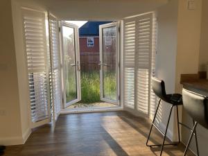 House-Sleeps 8-Parking-Garden-Country Surroundings